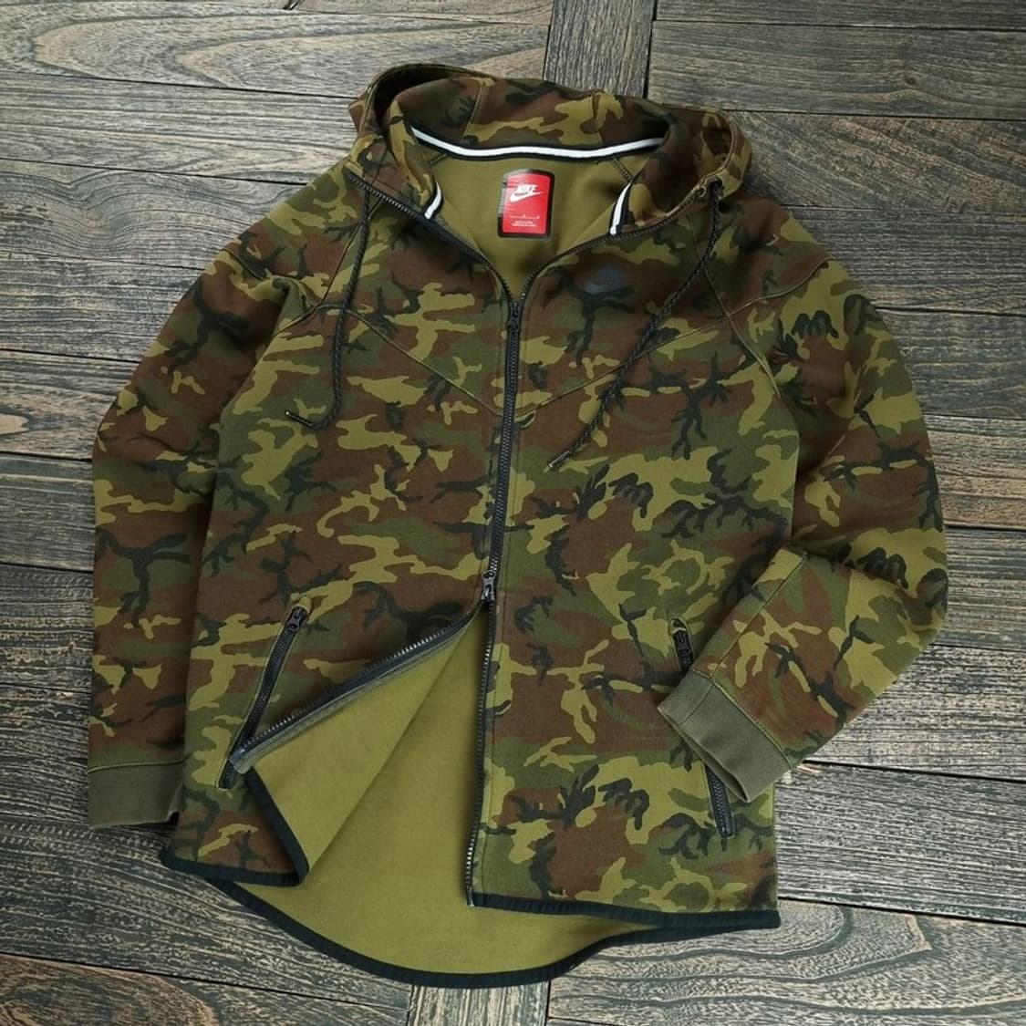 [나이키] 카모 패턴 테크팩 후드 집업 M18700 상품이미지1