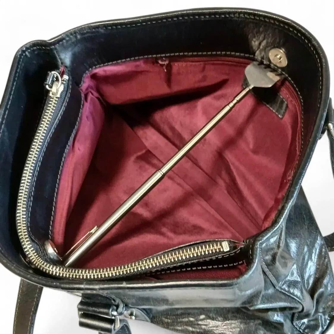 장폴고티에 버클 빈티지 가공 레더 토트백 상품이미지8