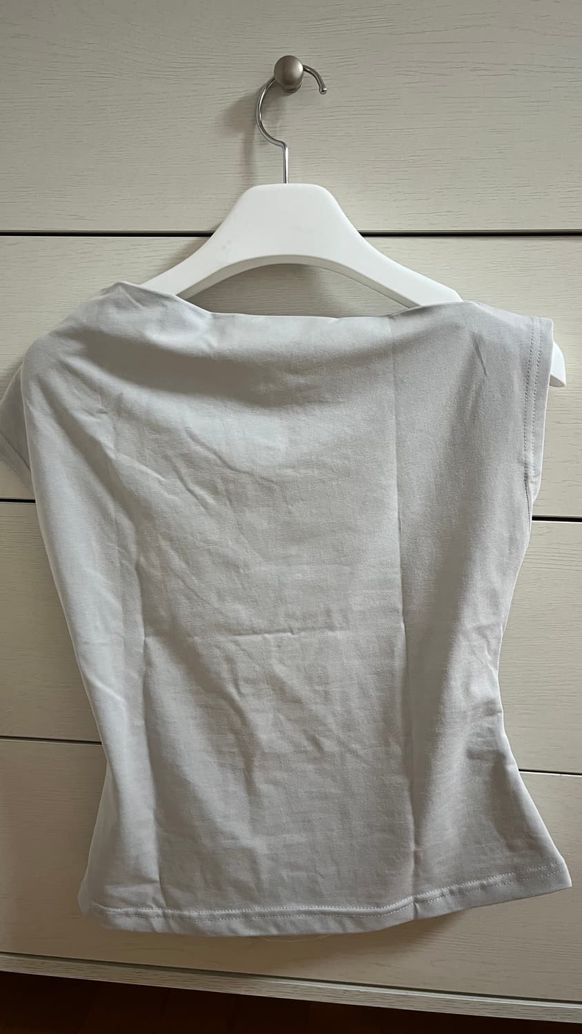 Slanted sleeveless top GREY 1사이즈 상품이미지7