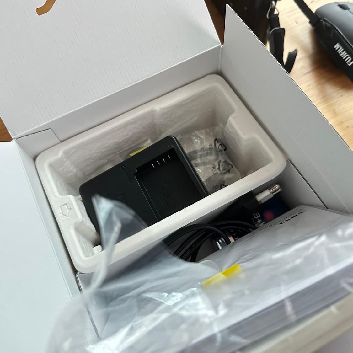 후지 X100F 4900샷 풀박스 판매 상품이미지5