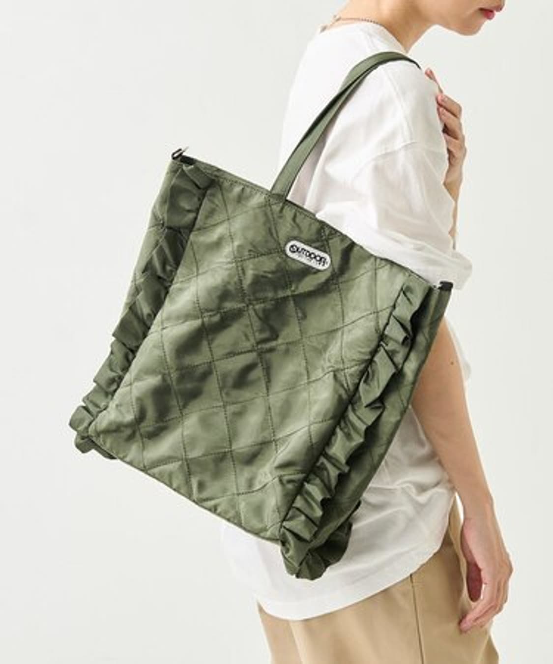 프릭스스토어 x 아웃도어 프로덕트 퀄팅 프릴 토트백 상품이미지7