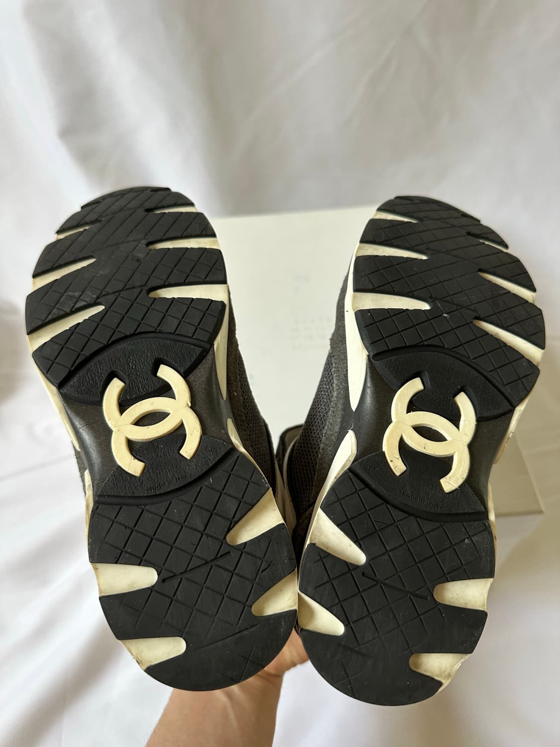 샤넬 CC로고 여성 크루즈 하이탑 스니커즈 그레이 36 상품이미지10