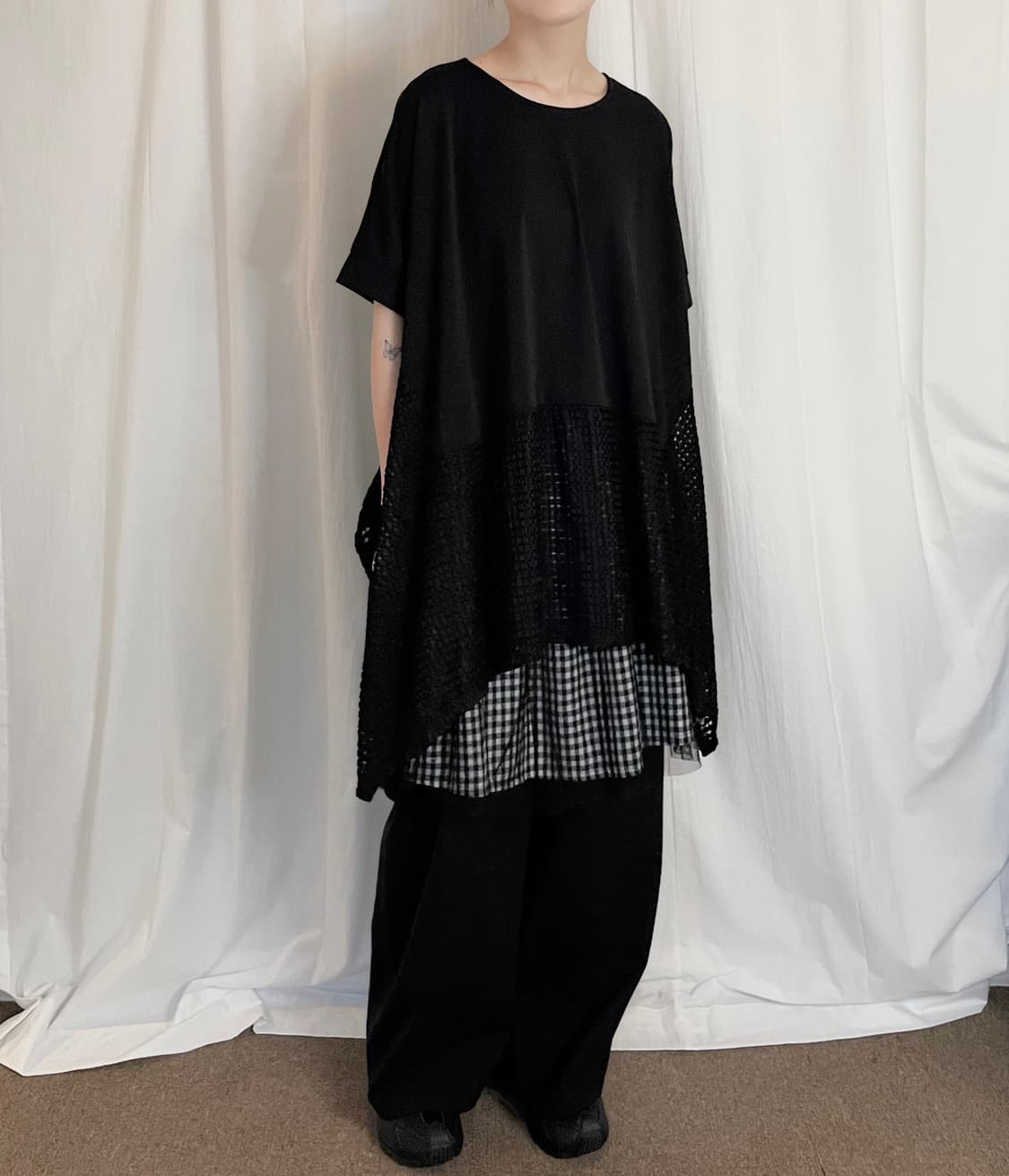 Punching Hem Dolman T-Shirt - Black 상품이미지4