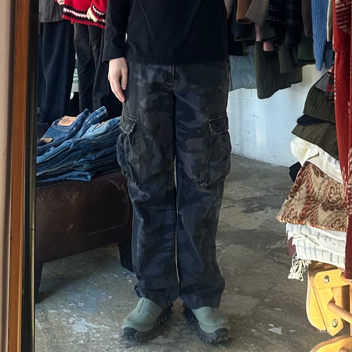 (착용컷) REAL CRUSH 카모 카고 팬츠 (남성용 31.5) 상품이미지3