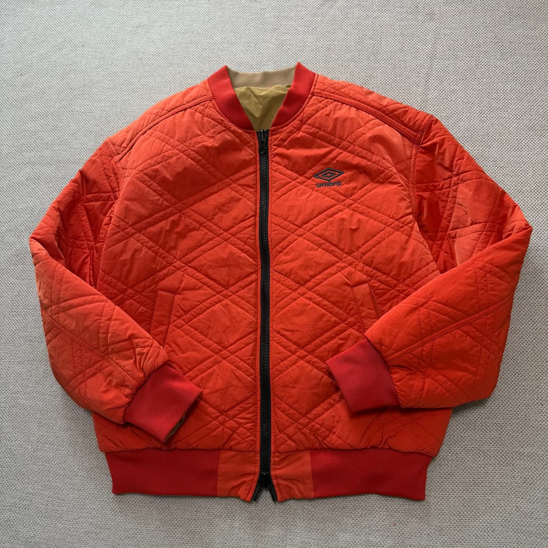 엄브로 리버시블 퀄팅 봄버 자켓 상품이미지1