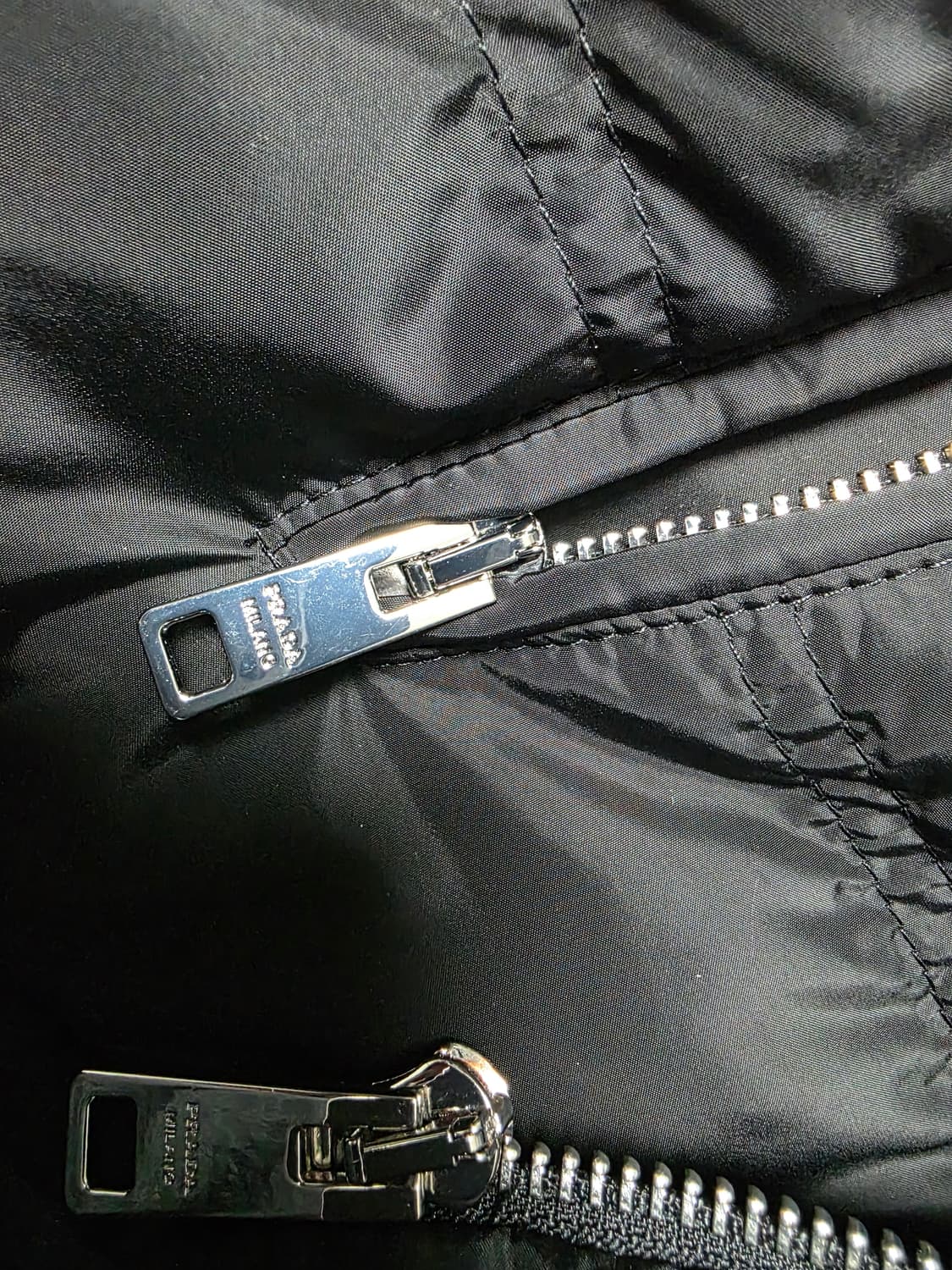 프라다 패딩 (정품) 사이즈56 (105-110) 상품이미지7