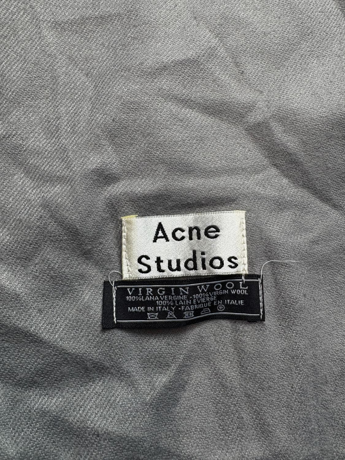 아크네 스튜디오 버진 울 미니멀 머플러 그레이 2206 상품이미지4