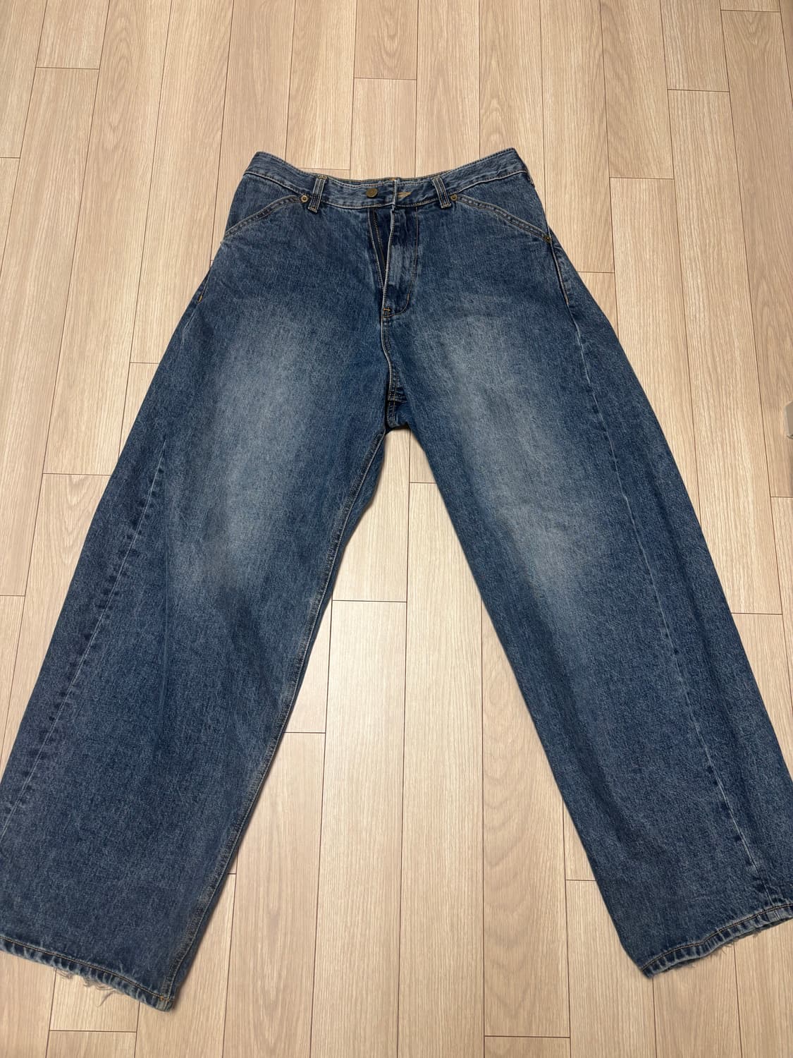 해칭룸 와이드커브진 워시드 블루 3 상품이미지1