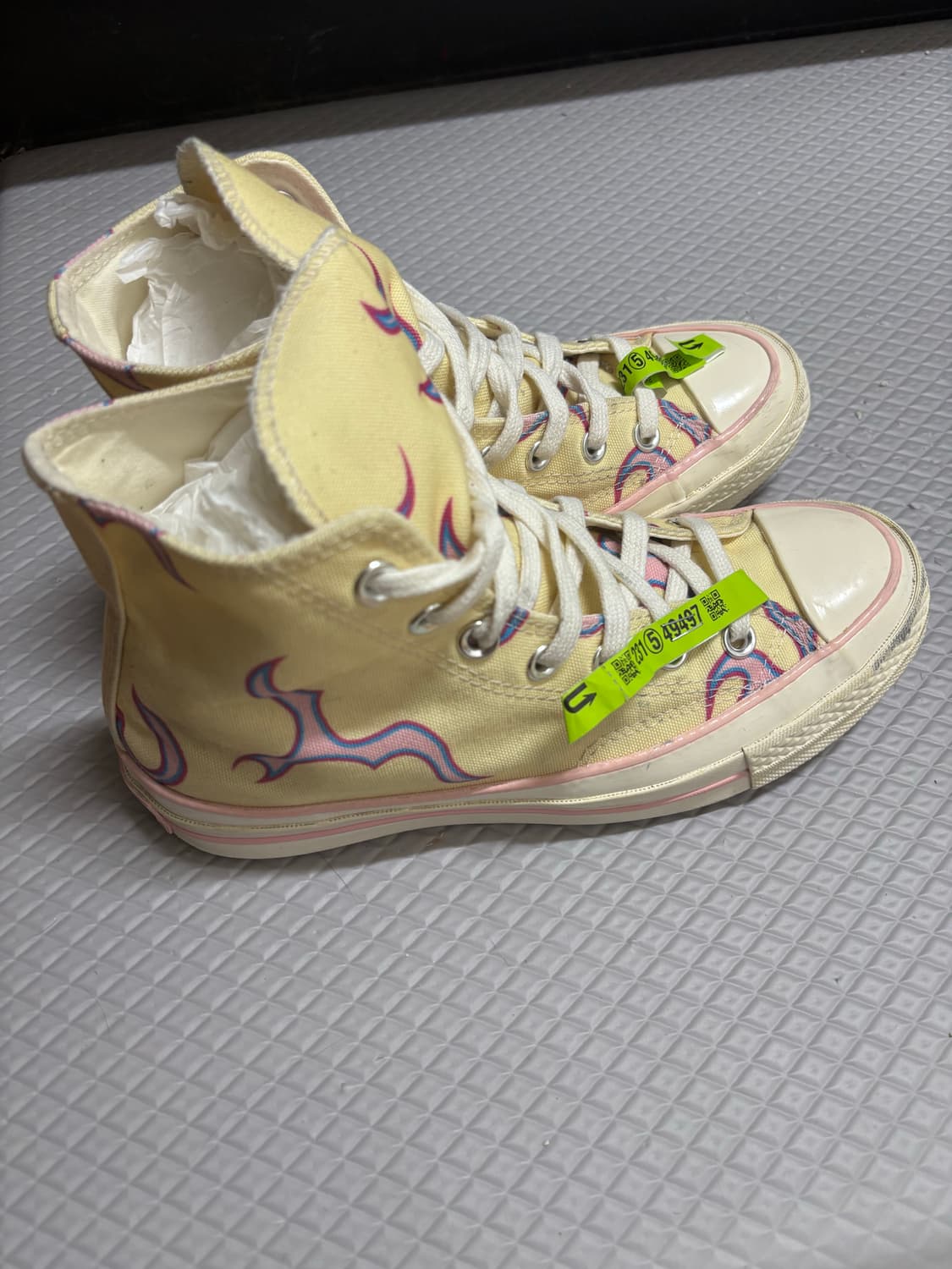 컨버스 x 골프 르 플레르 척 70 하이 플레임 파스텔 옐로우 상품이미지2