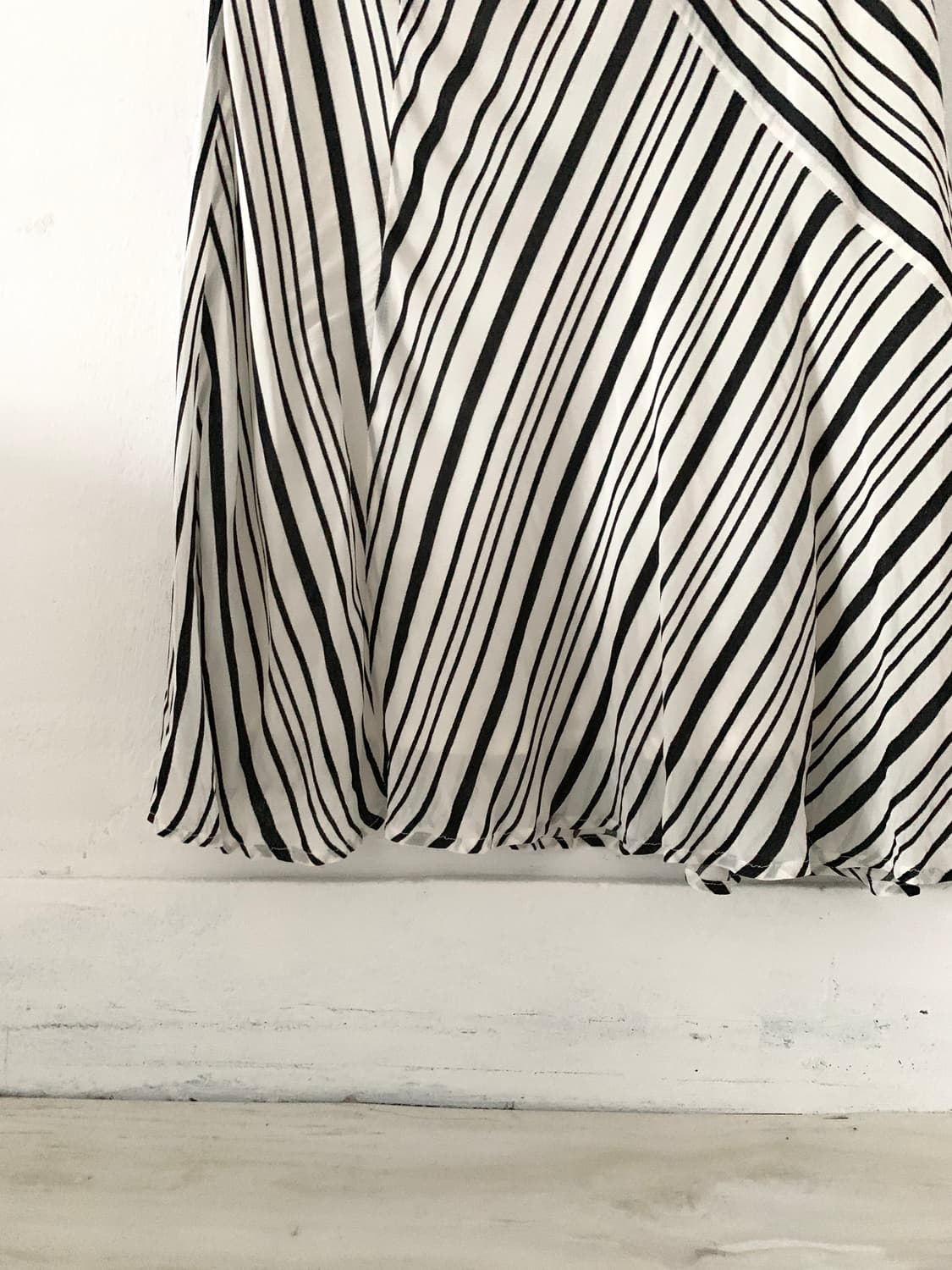 Black & White Stripe Midi Skirt 상품이미지7