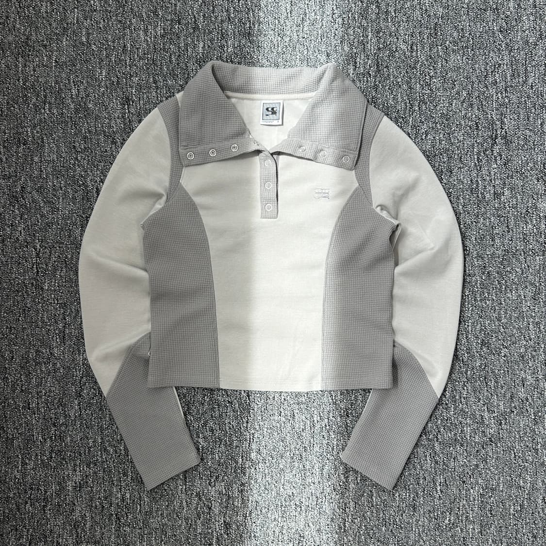 코드그라피 배색카라 그레이 롱슬리브 상품이미지1