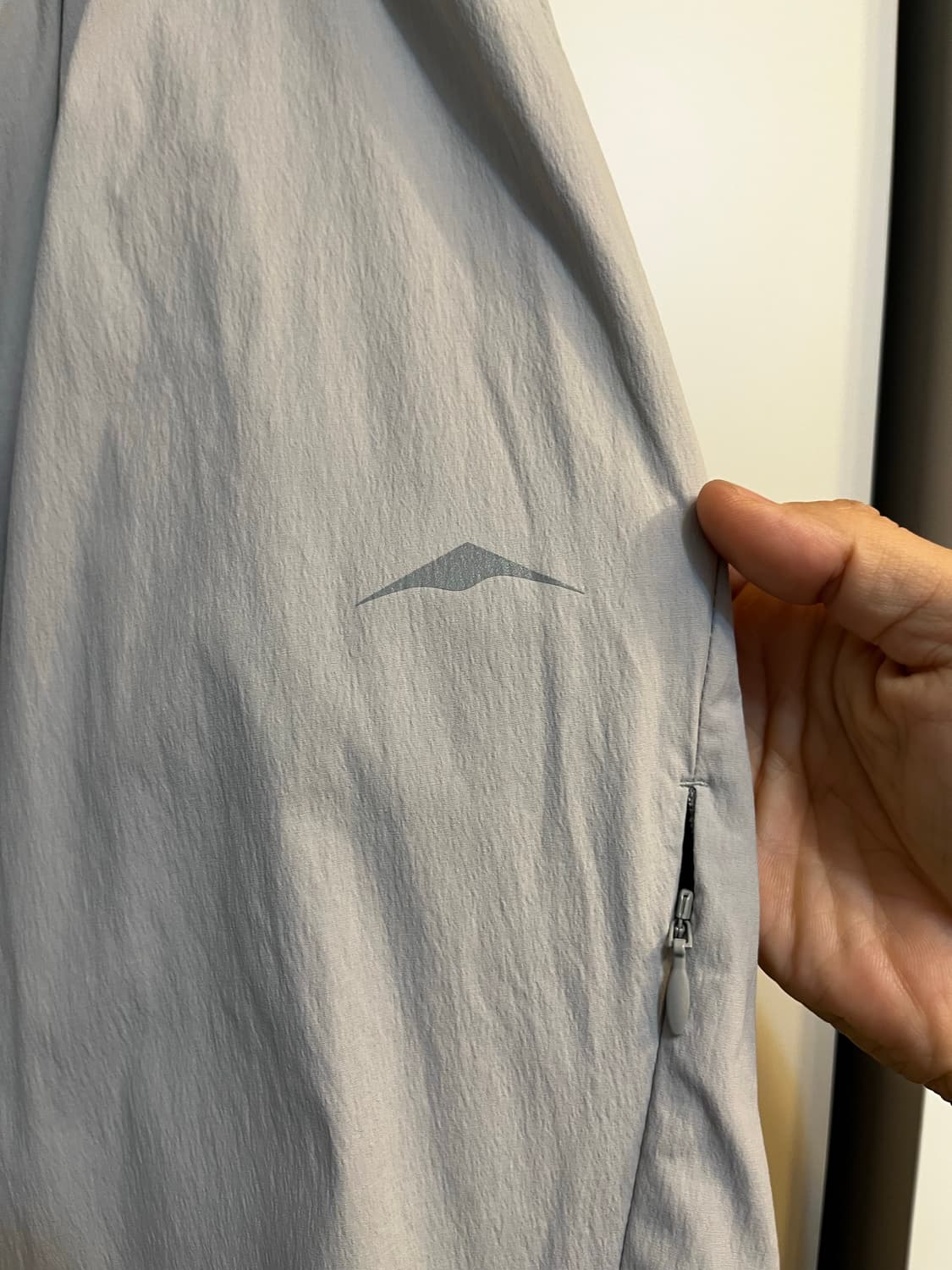 고요웨어 벤틸레이션 커브드 팬츠 등산바지 L 사이즈 팝니다 상품이미지4