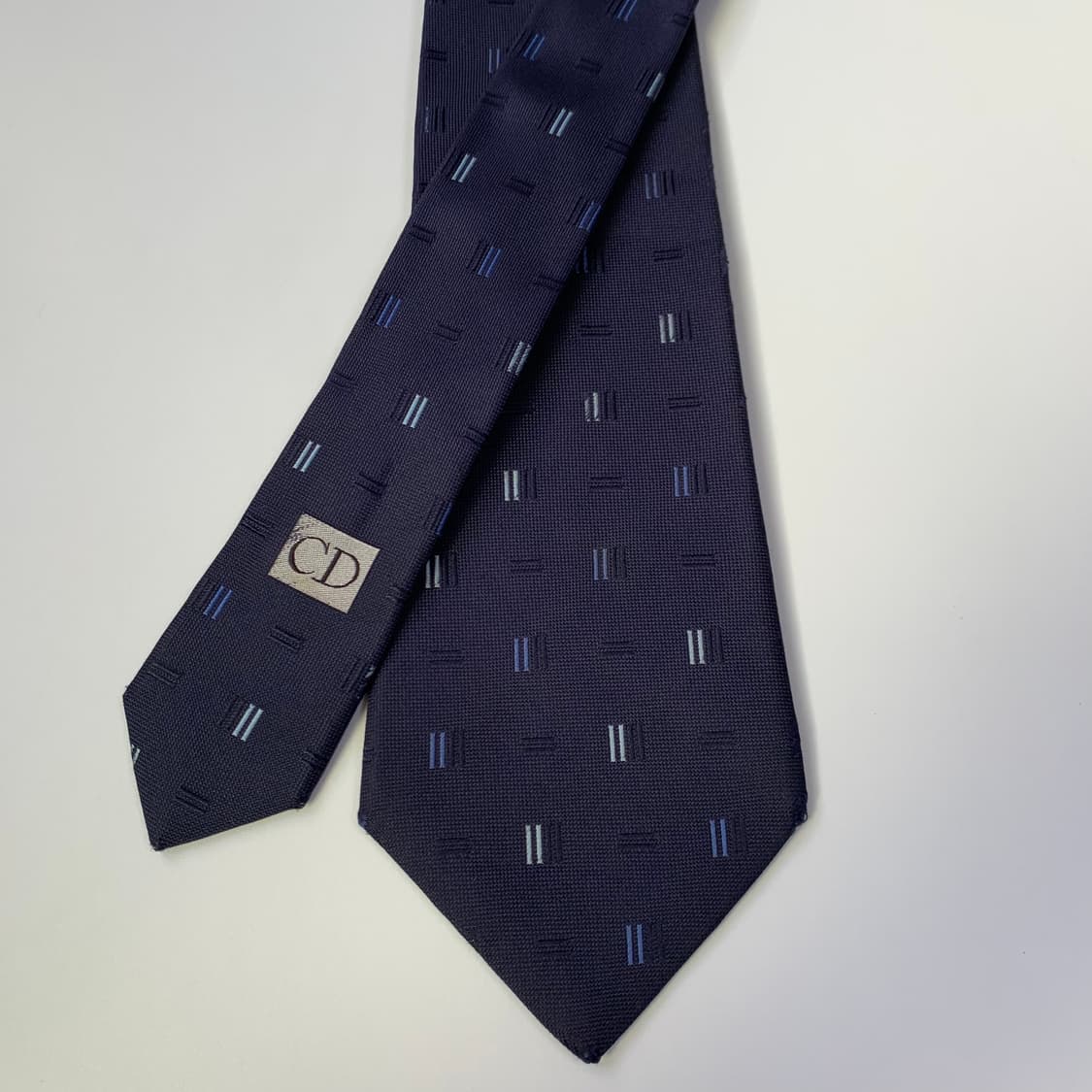디올 옴므(DIOR) 신형라벨 명품넥타이 100실크 B+등급 상품이미지4