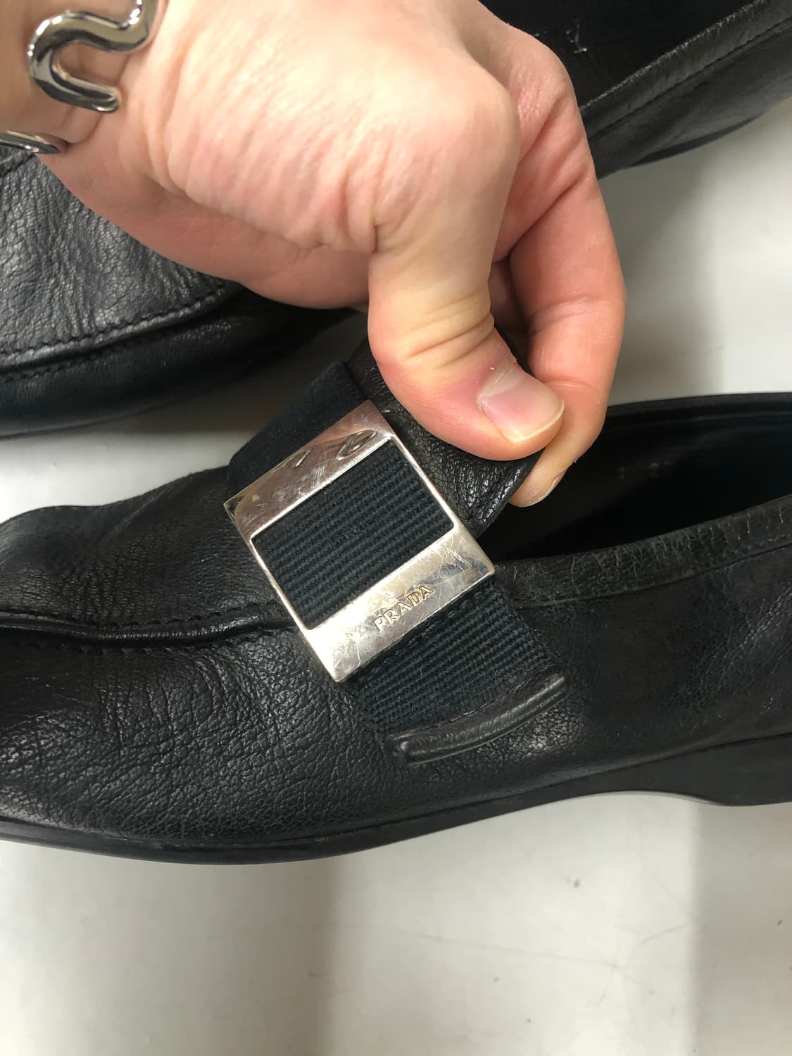 Prada 플랫 버클 로퍼 uk7 상품이미지2