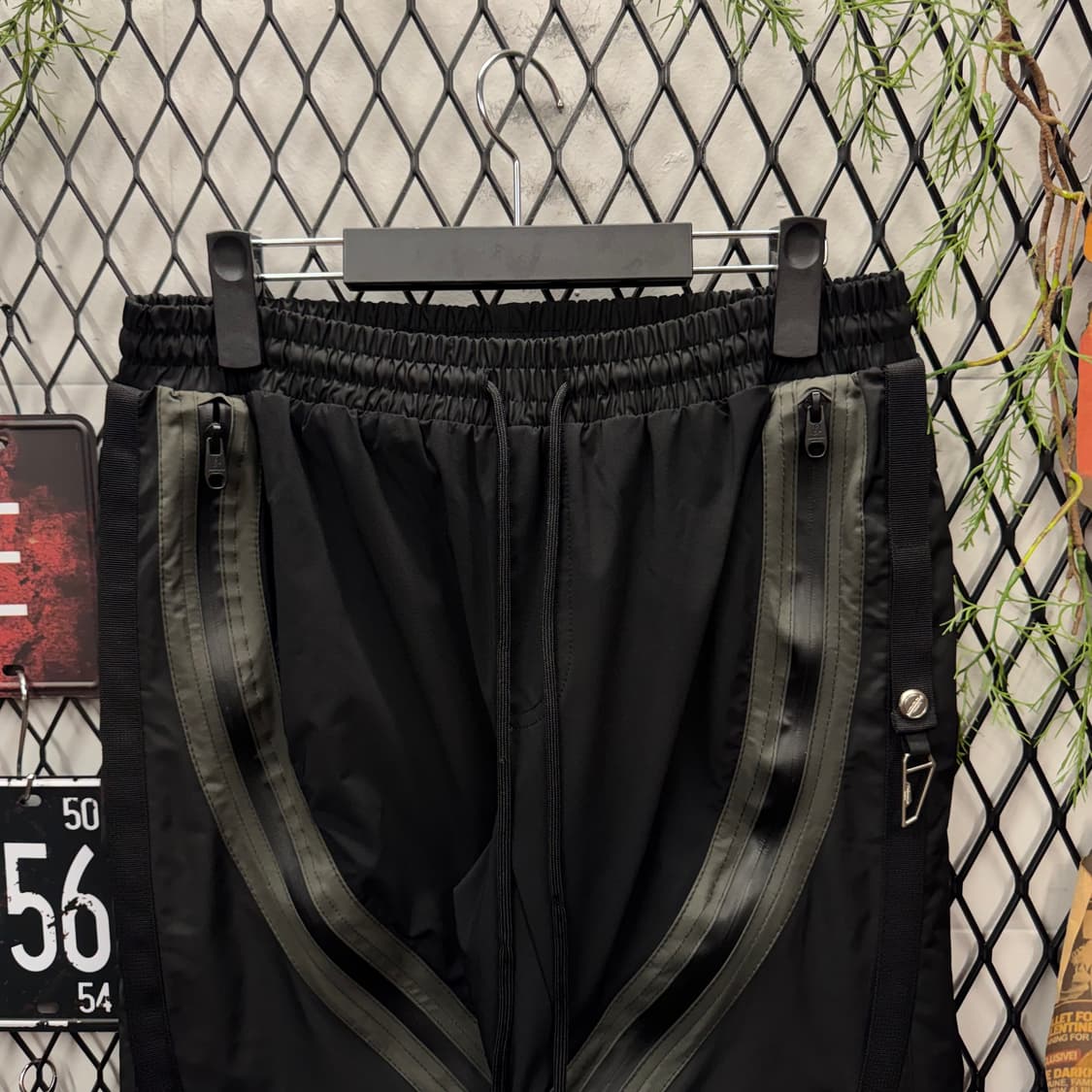2022F/W 언더마이카 나일론팬츠 사이드 지퍼 디테일 블랙 상품이미지3