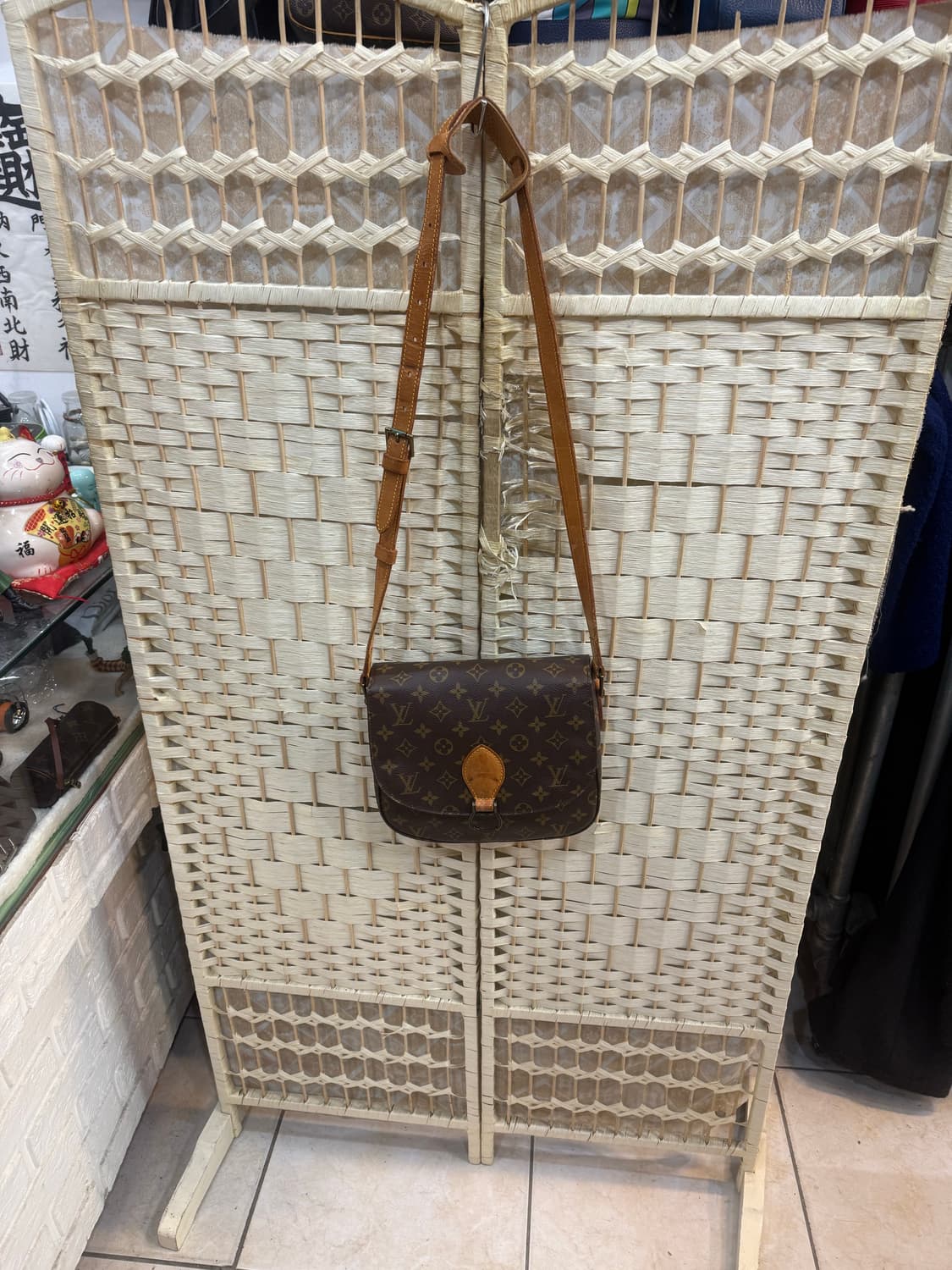 정품 루이비통 생클라우드 숄더백 팝니다 상품이미지1