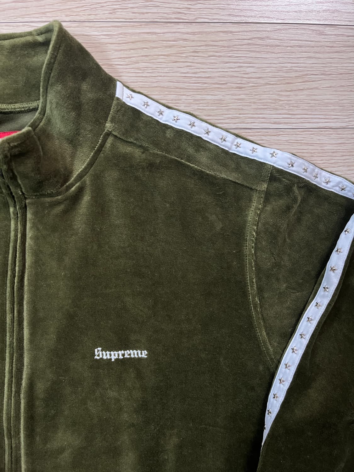 Supreme 22SS Studded Velour Track Jacket 상품이미지3