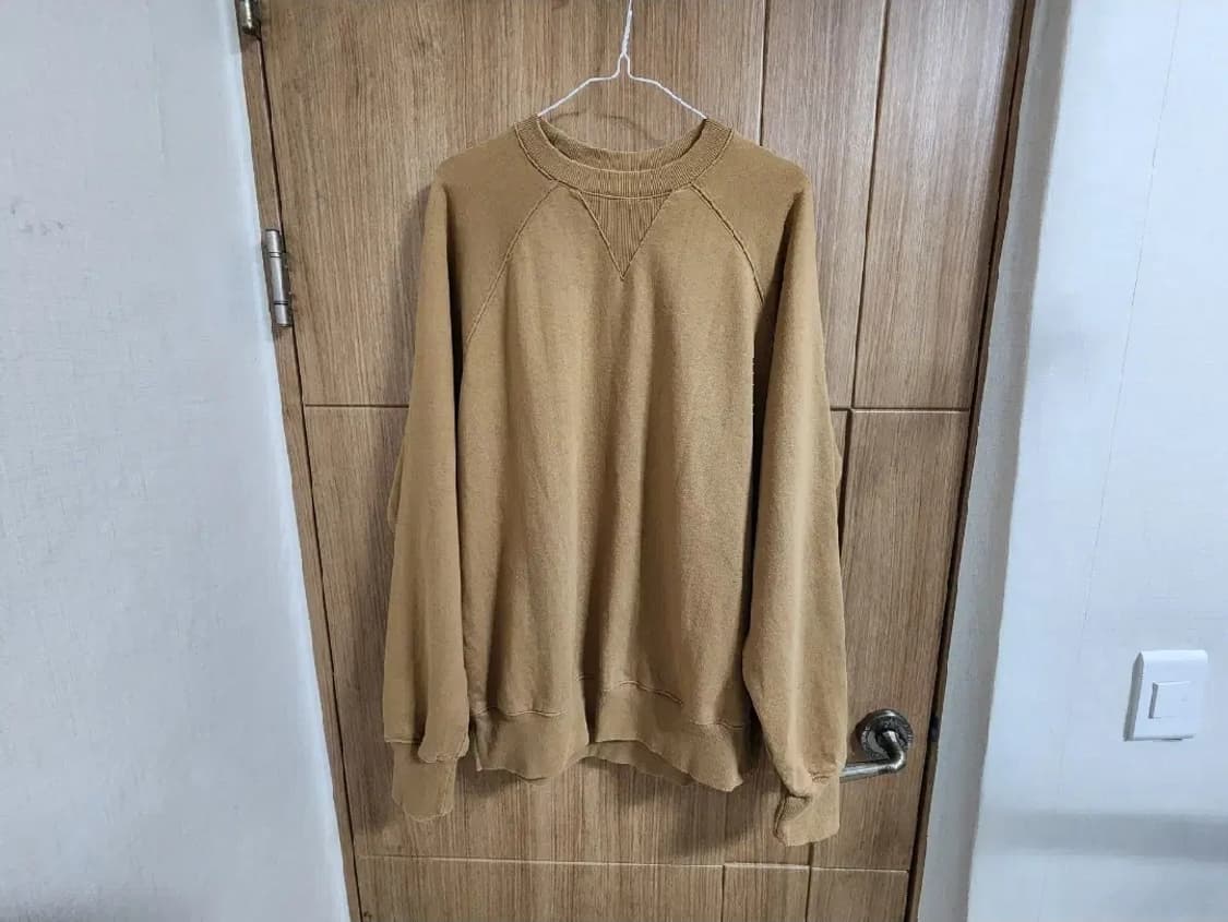 (L)유니폼브릿지 맨투맨 상품이미지1