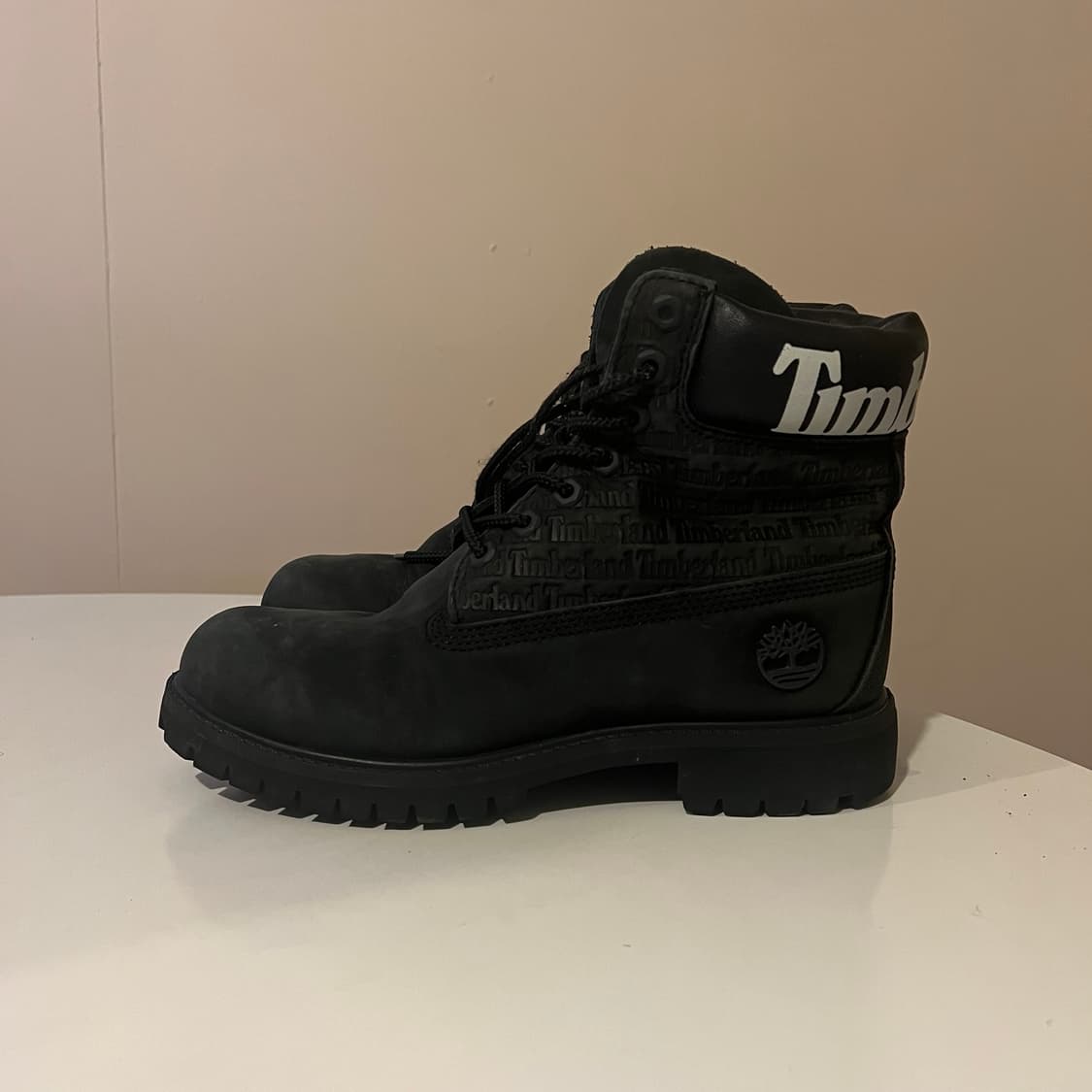 팀버랜드 6인치 워터프부프 로고 레터링 블랙 상품이미지3