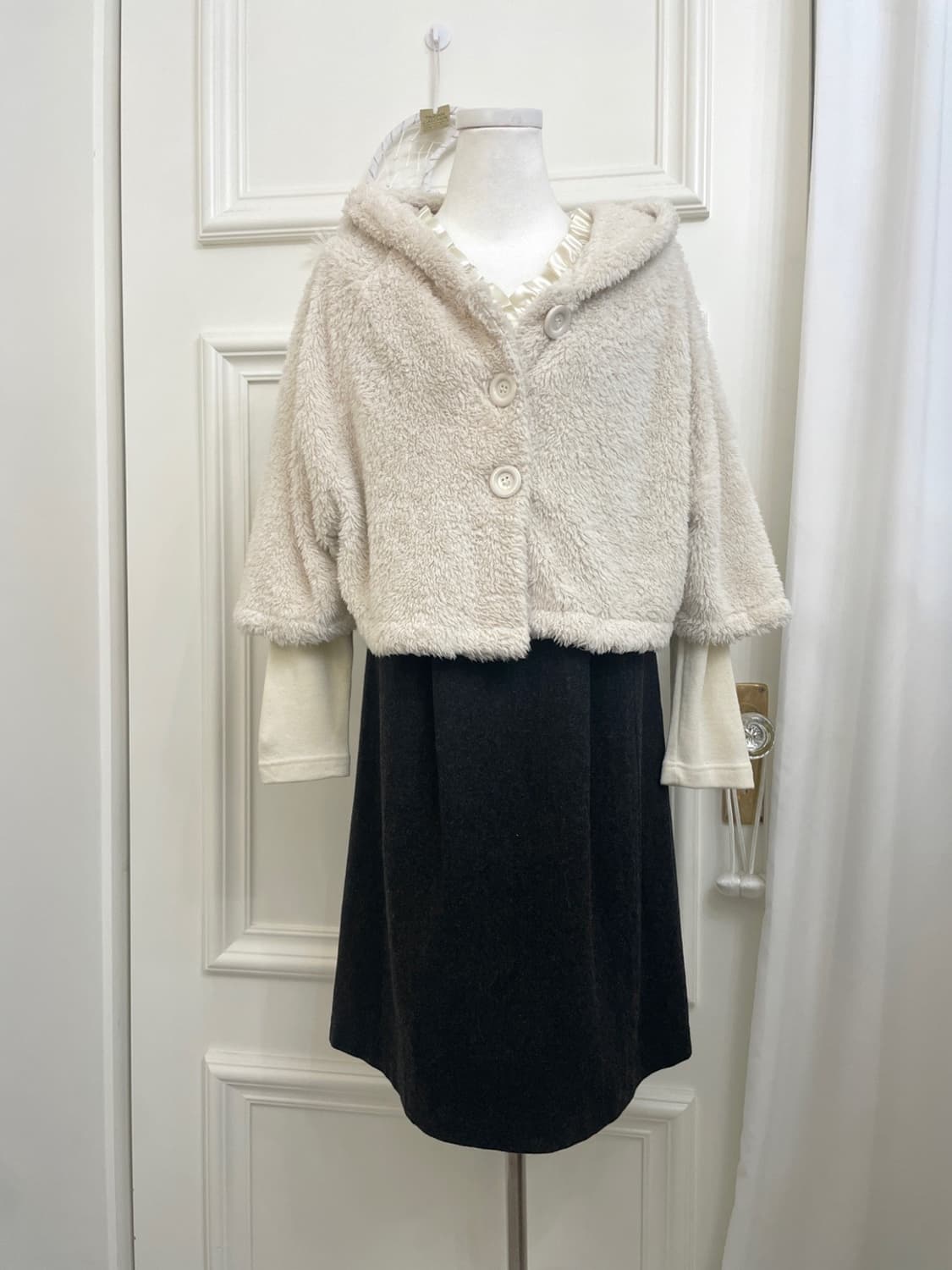 OLIVE DES OLIVE ivory fur hoodie crop ca 상품이미지2