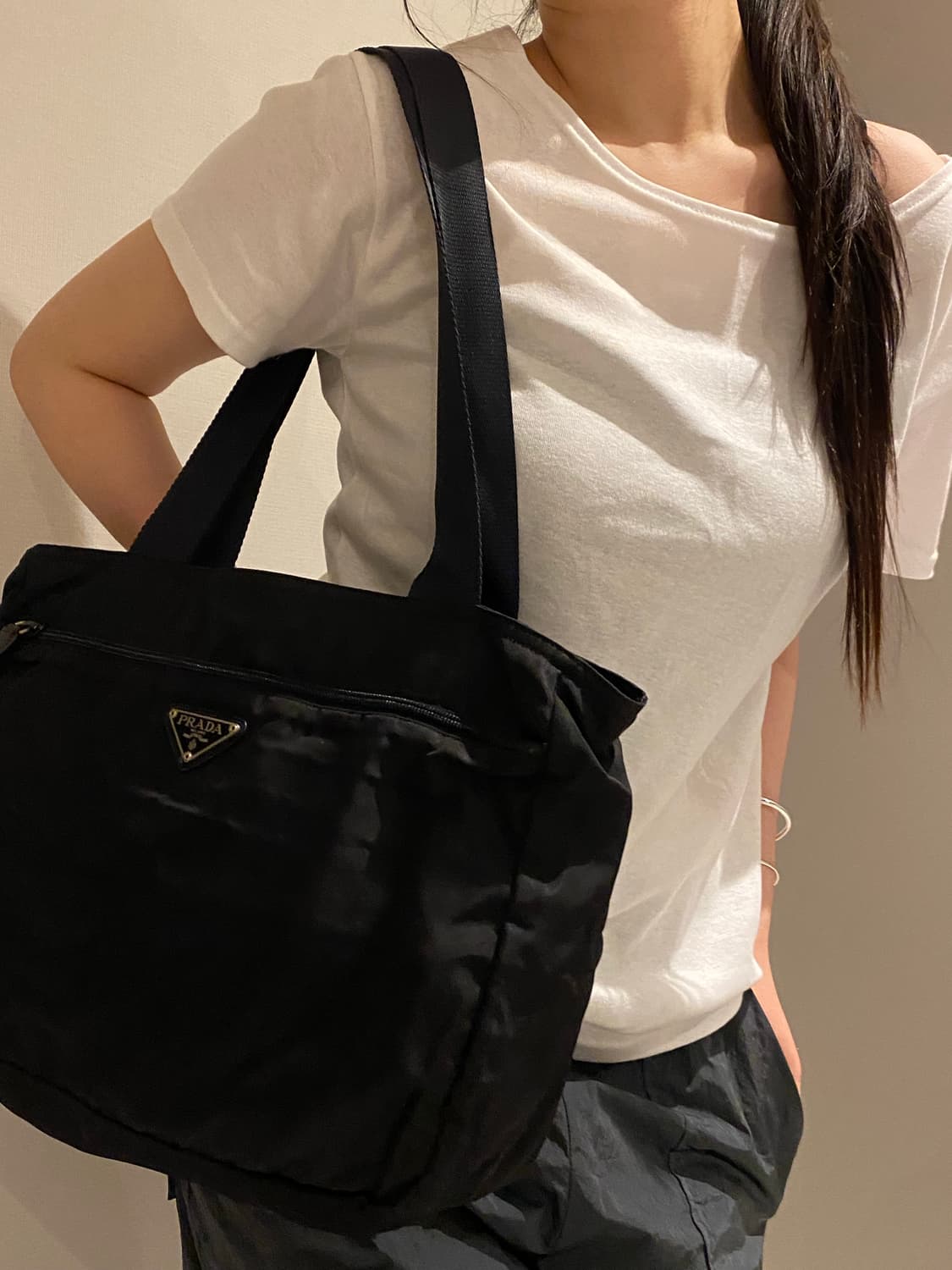 프라다 나일론 숄더백 상품이미지1