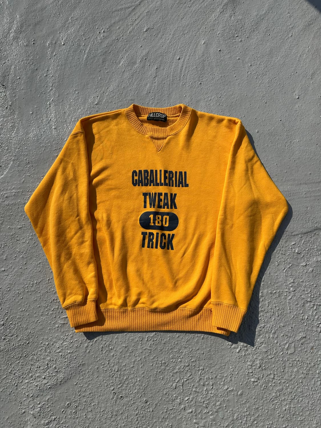 HILLCROP 옐로우 맨투맨 스웻셔츠 상품이미지1