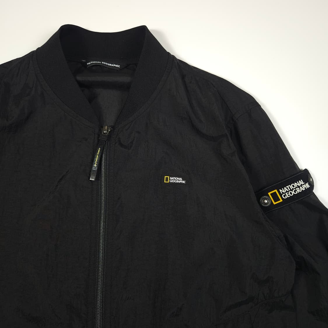 내셔널지오그래픽 와펜 바람막이 블랙 상품이미지2