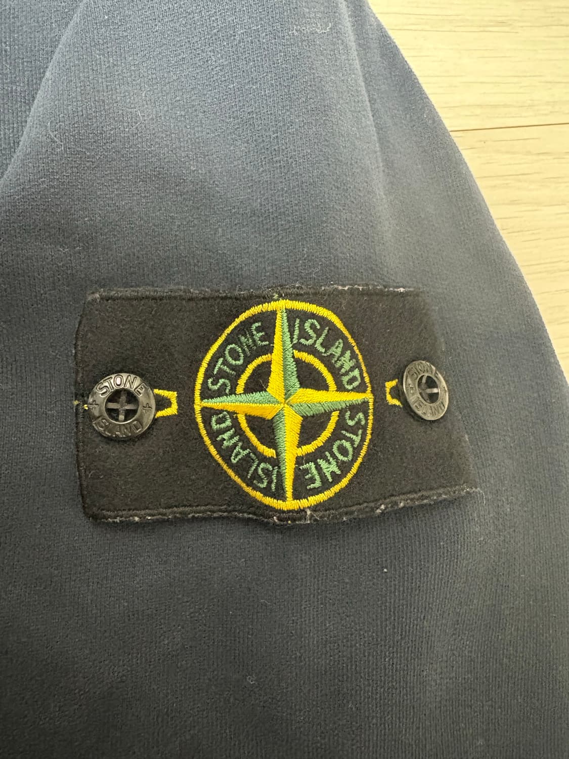 스톤아일랜드 네이비 맨투맨 상품이미지2