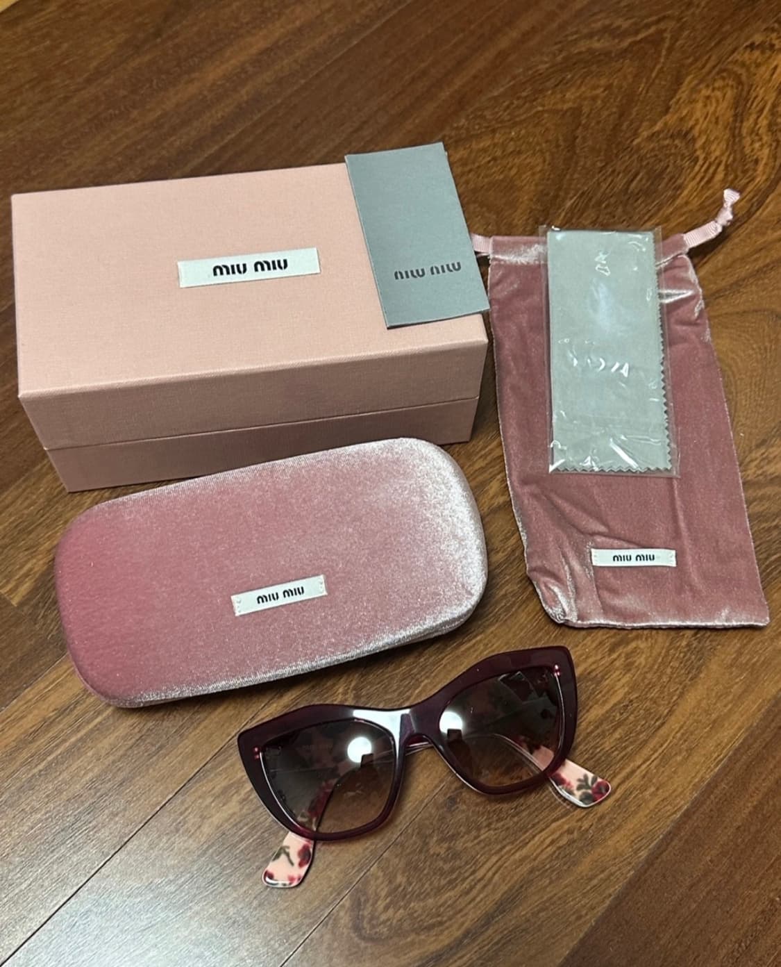 미우미우 miumiu 선글라스 새상품 상품이미지1