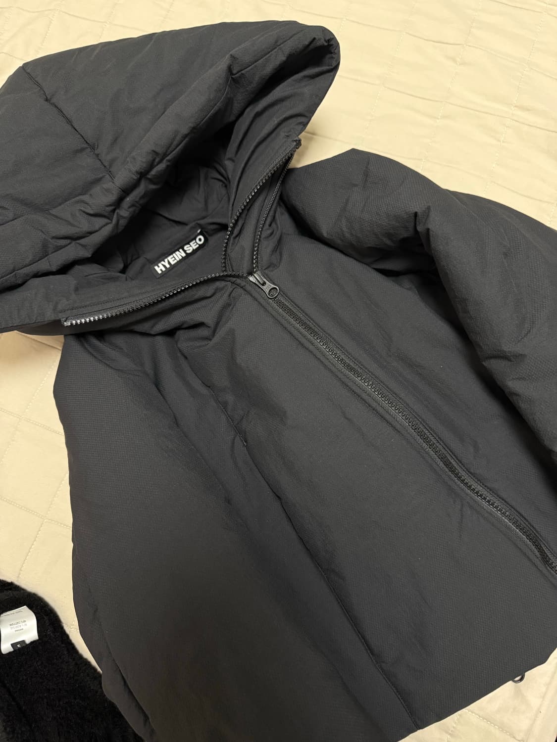 혜인서 크롭 패딩 블랙 상품이미지1