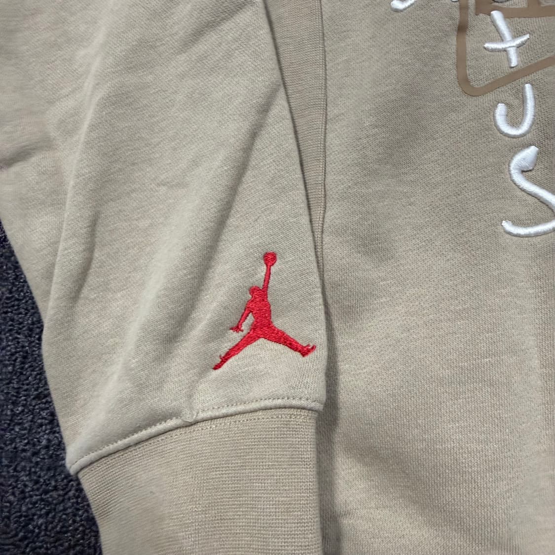 나이키 조던 x 트래비스 스캇 풀오버 후드티 상품이미지9