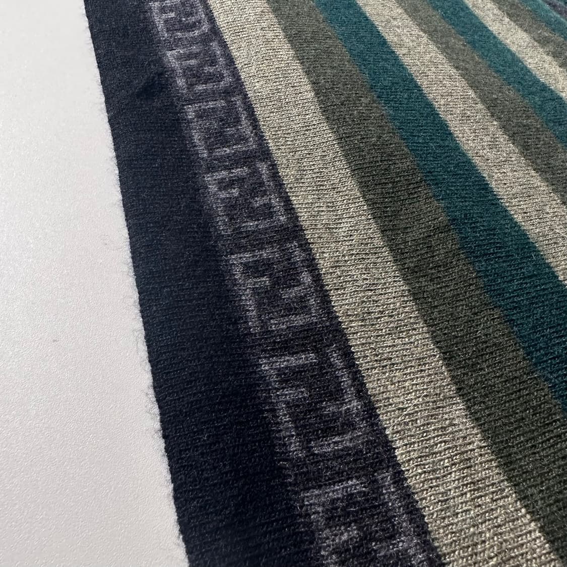 펜디 주카패턴 스트라이프 캐시미어 블렌드 머플러 목도리 상품이미지8