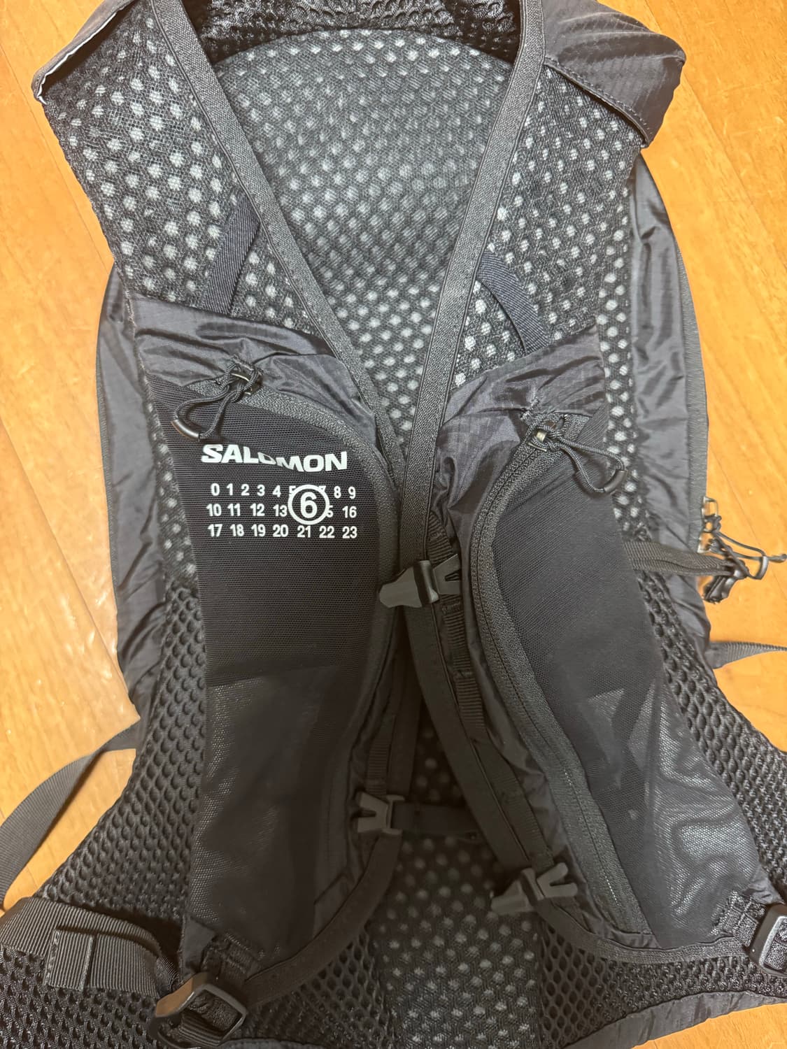 살로몬 mm6 백팩 상품이미지4