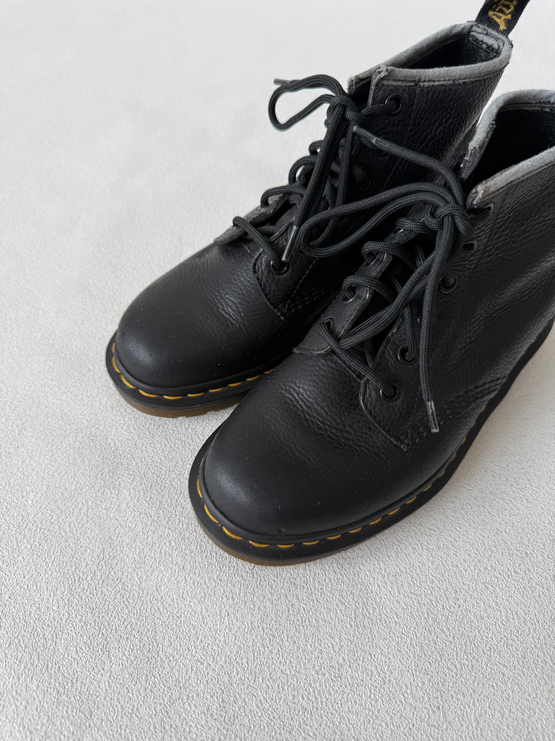 [UK4, 230]닥터마틴(Dr.Marten) 6홀 레더 부츠 상품이미지7