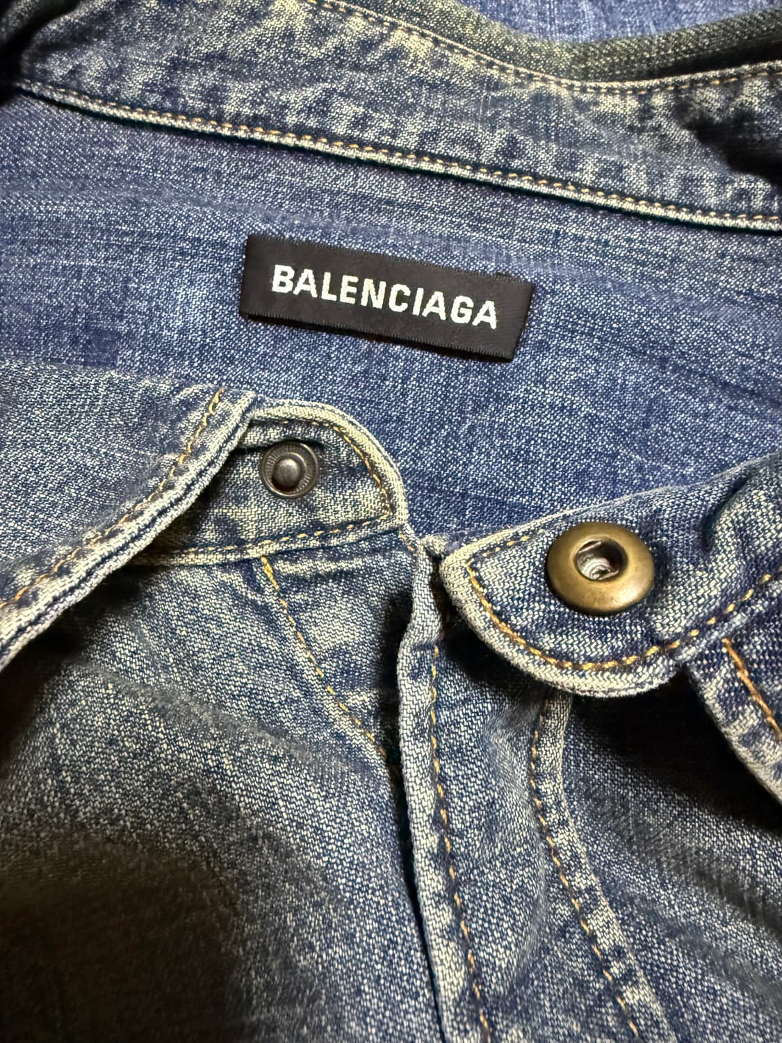 발렌시아가 오버핏 데님셔츠(44) 상품이미지3