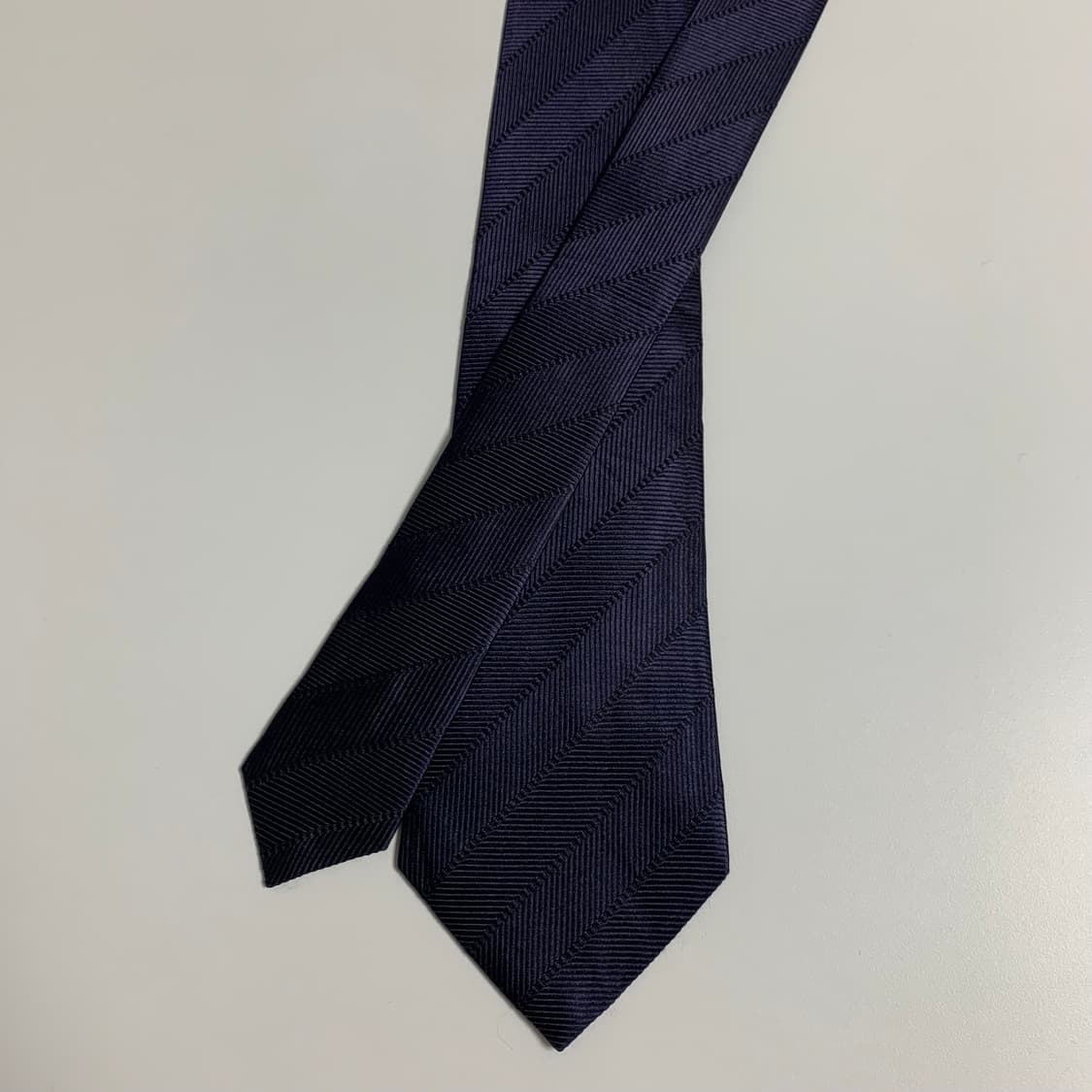 알마니(ARMANI) 네이비 레지멘탈 클래식넥타이 명품 신형라벨 A+ 상품이미지3