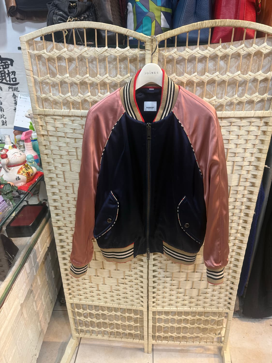 38/55-66 정품 버버리 붐버자켓 팝니다 상품이미지1