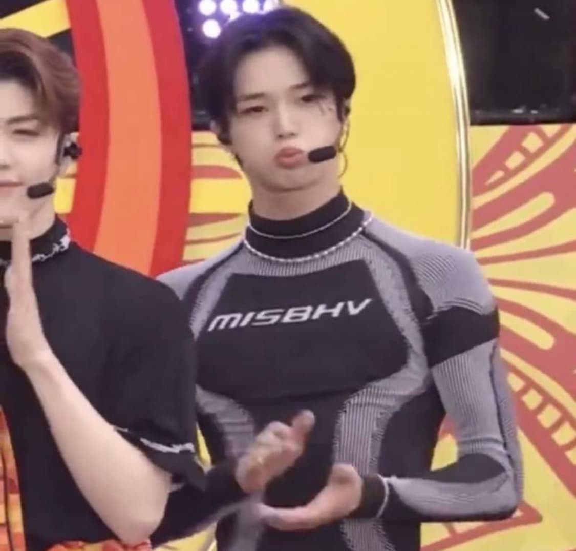 MISBHV 미스비헤이브 스포츠탑 상품이미지8