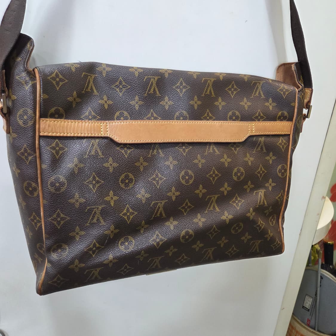 루이비통 네비스 크로스백 상품이미지2