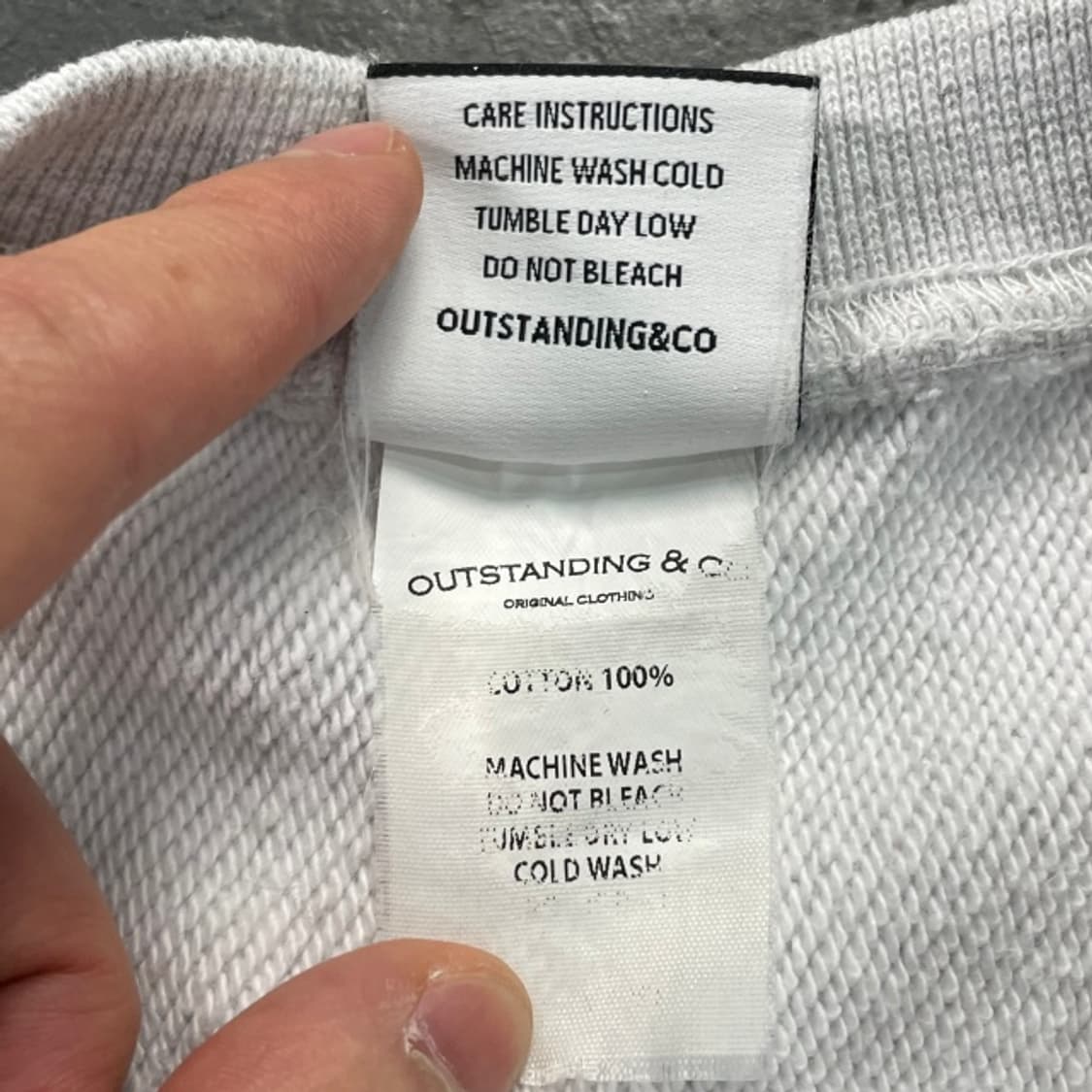 100 아웃스탠딩 맨투맨 상품이미지5