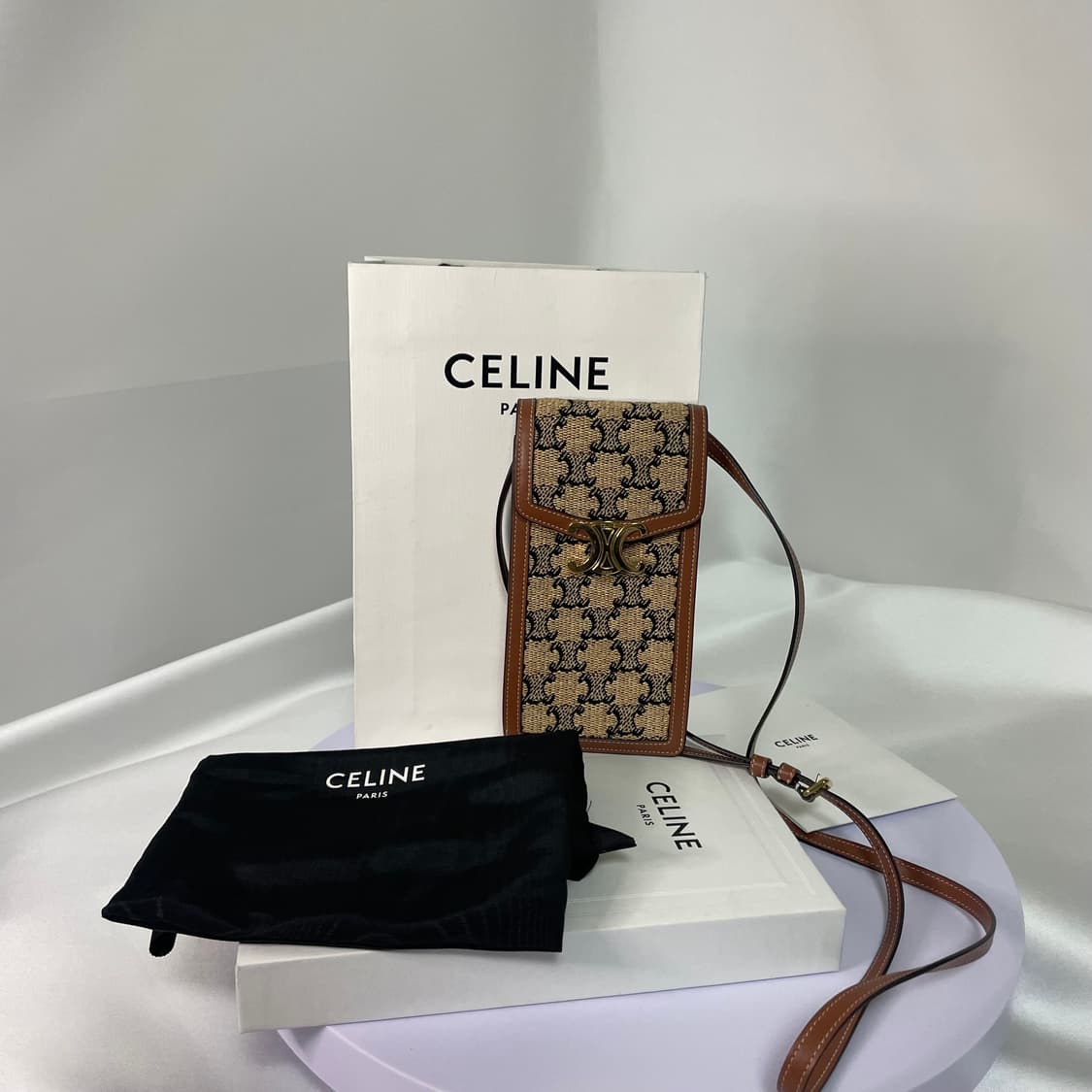 [S급] 셀린느 트리오페 버티컬 폰 파우치 미니 크로스백 상품이미지2