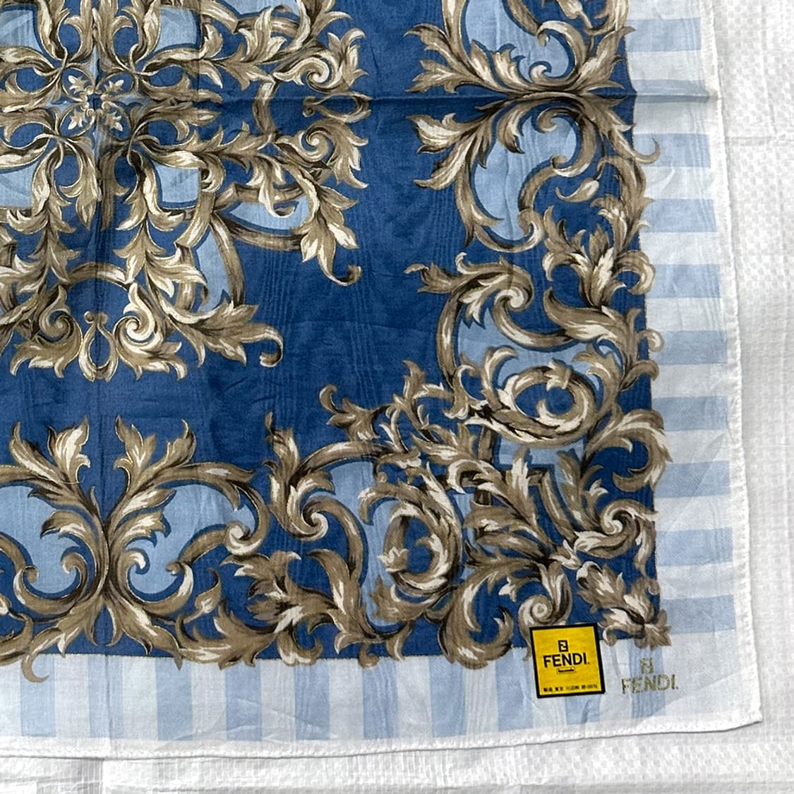 펜디 팬디 코튼 그래픽 프린팅 쁘띠 스카프 손수건 정품 새상품 상품이미지2