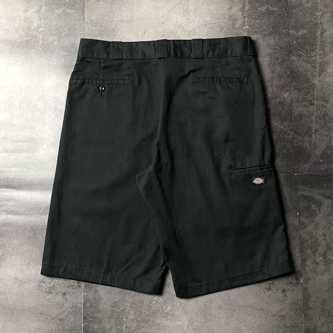 DICKIES 디키즈 블랙 릴렉스핏 워크 하프팬츠 A01143 상품이미지5