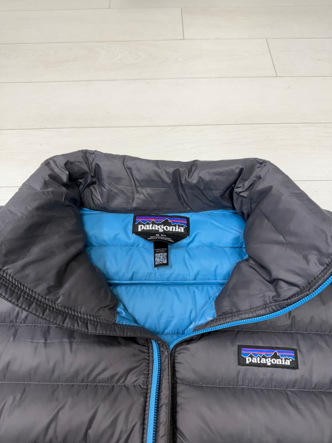 25fw 파타고니아 패딩 M 사이즈 롯데백화점 명동 구매  구매후 3회착 상품이미지4