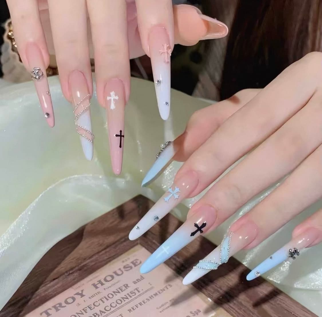 스틸레토 풀스와 커스텀 수제 네일팁 상품이미지2