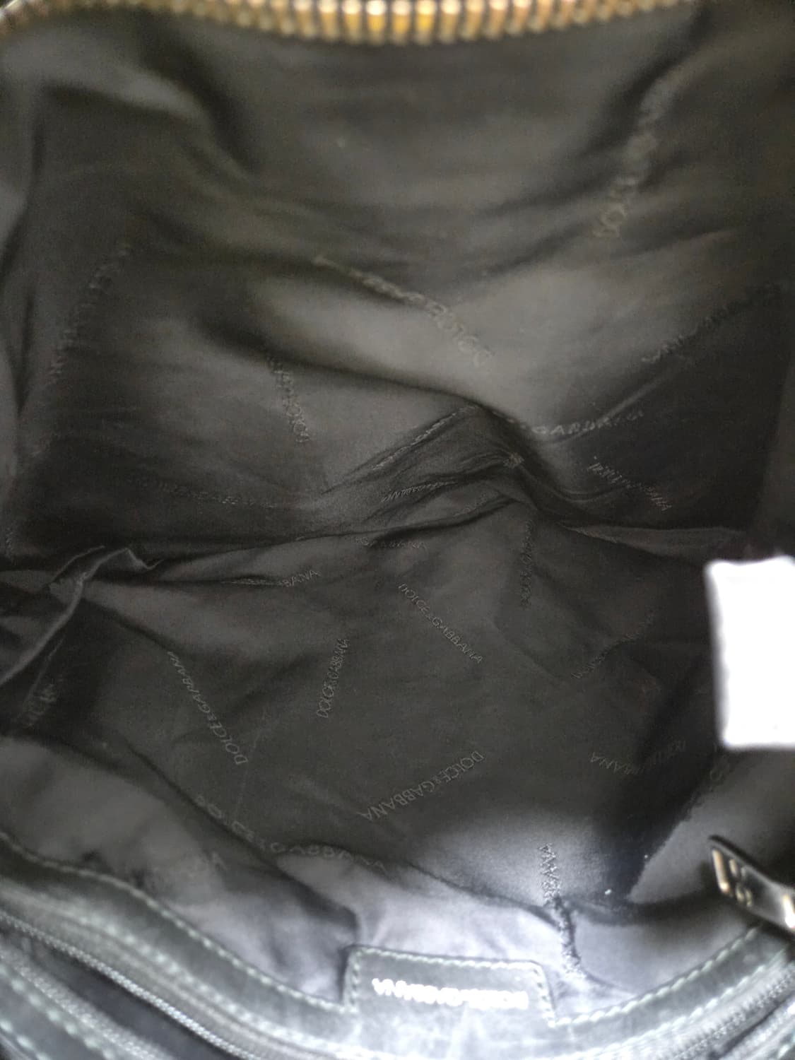 돌체앤가바나 가죽디테일 빅 플레이트 크로스백 상품이미지7