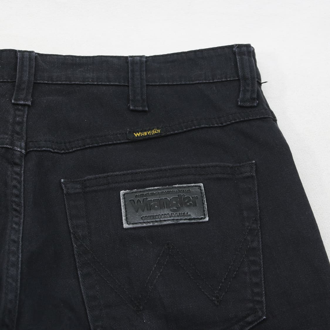 (착용컷) Wrangler 블랙 진 (남성용 32.5) 상품이미지9