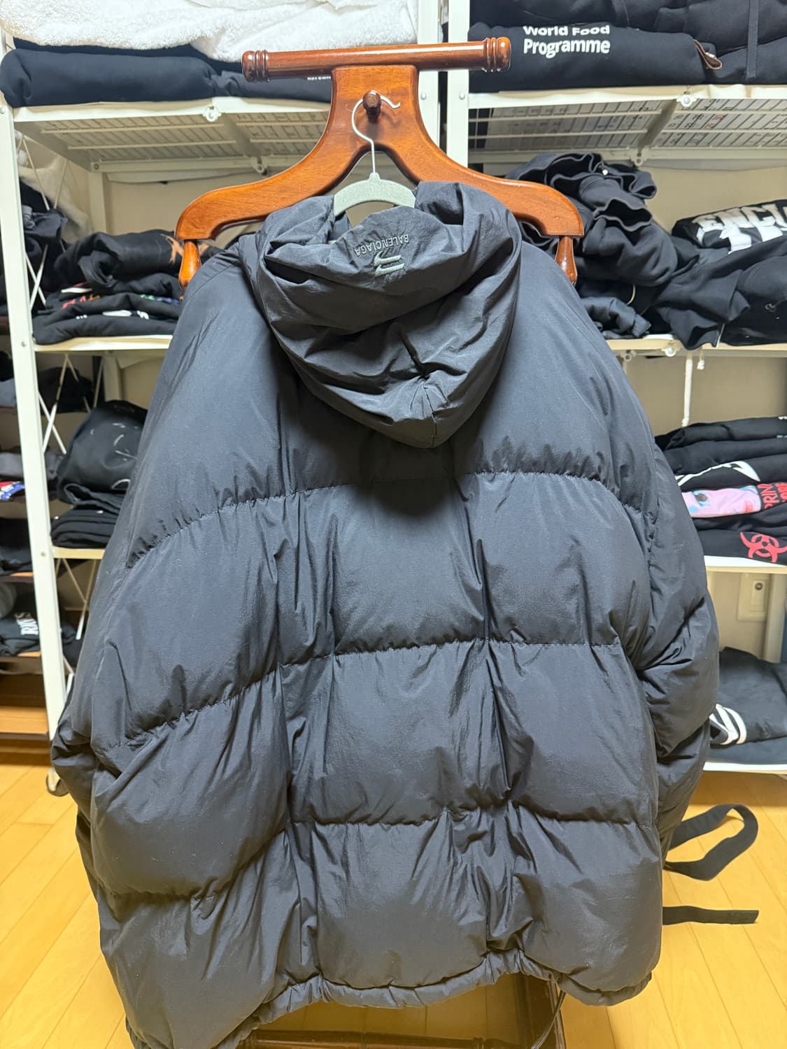 발렌시아가 후드 푸퍼 패딩 상품이미지2