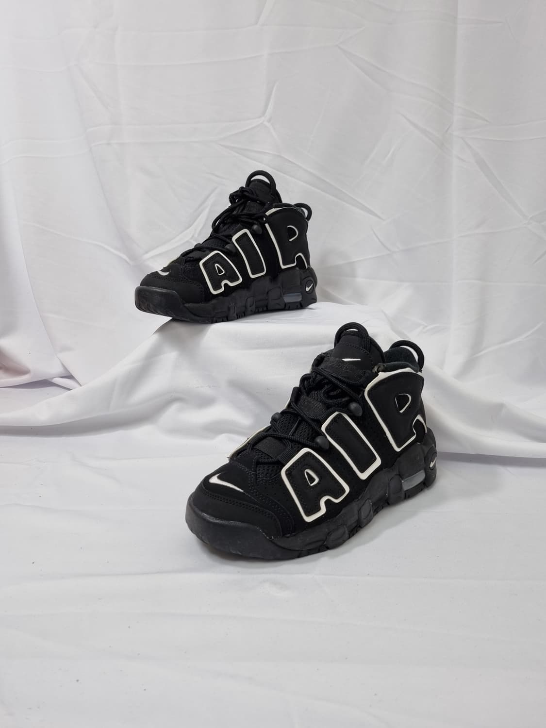 235 나이키 에어 모어 업템포 검흰 2020 상품이미지2