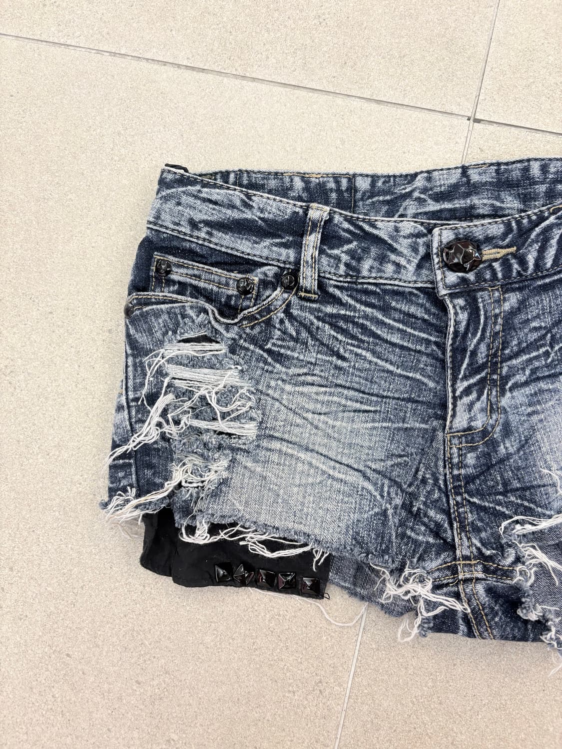 워싱 스터드 숏츠 상품이미지2